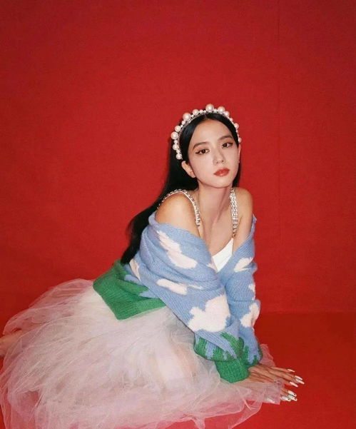 厚外套 裙子才是今年最時(shí)髦的穿搭,美爆了